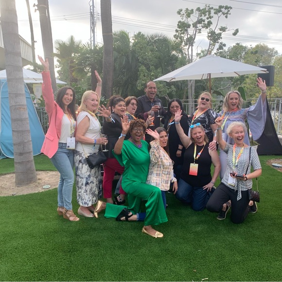 Meet your Posher, Celeste - Picture 5 of 16